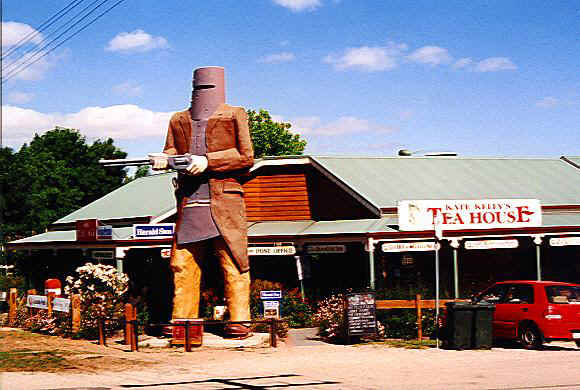 Ned_Kelly.JPG (59213 bytes)